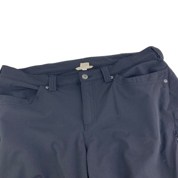 Duluth Flexpedition Bootcut Pants in Black - Picture 3 of 8